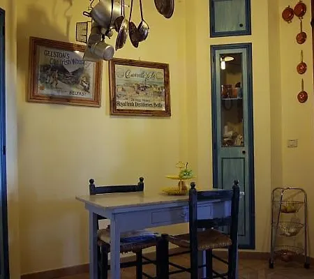 Sleeps 9 Wifi Villa *